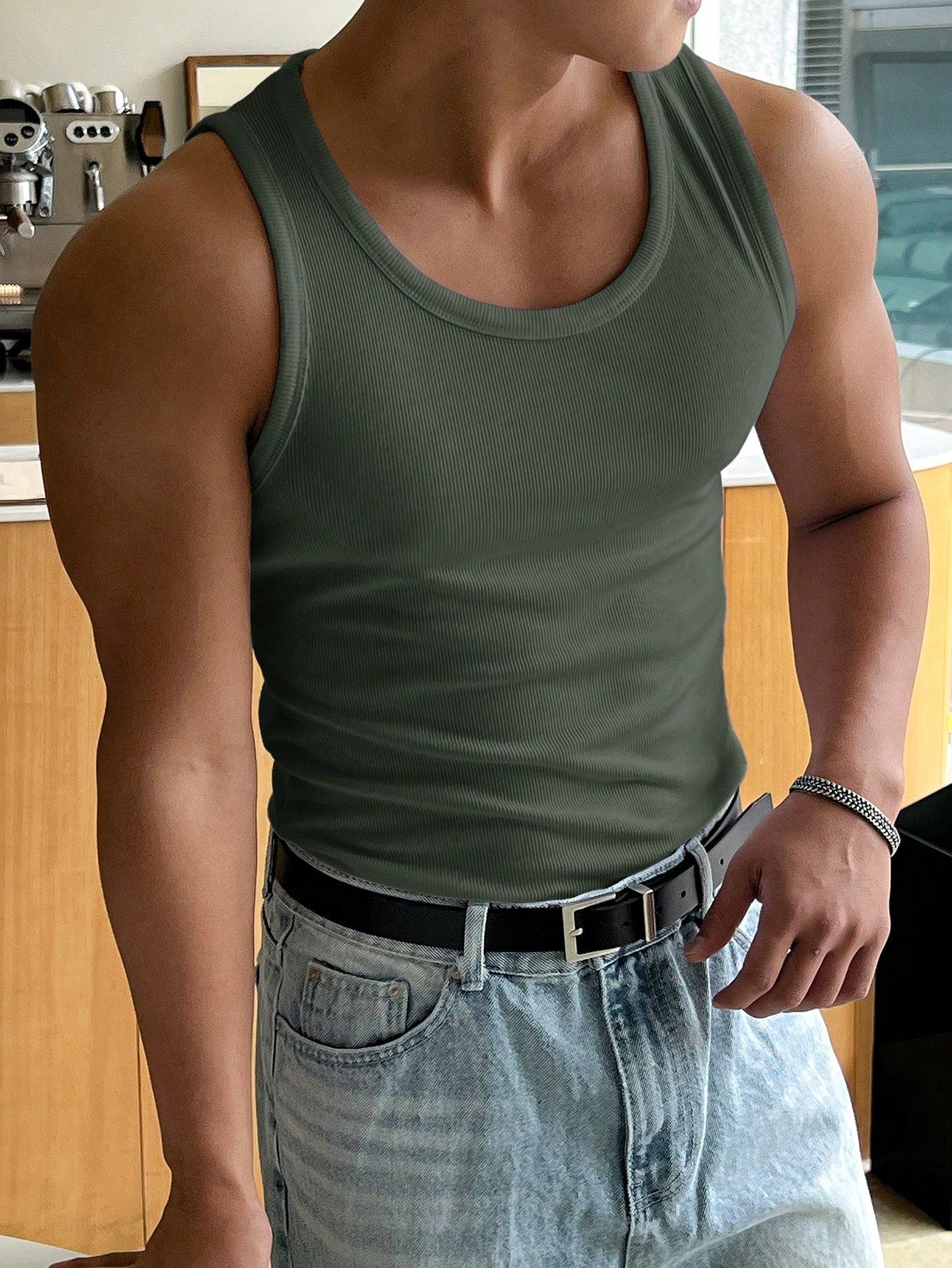Versatile basic Men's tank top | Green |