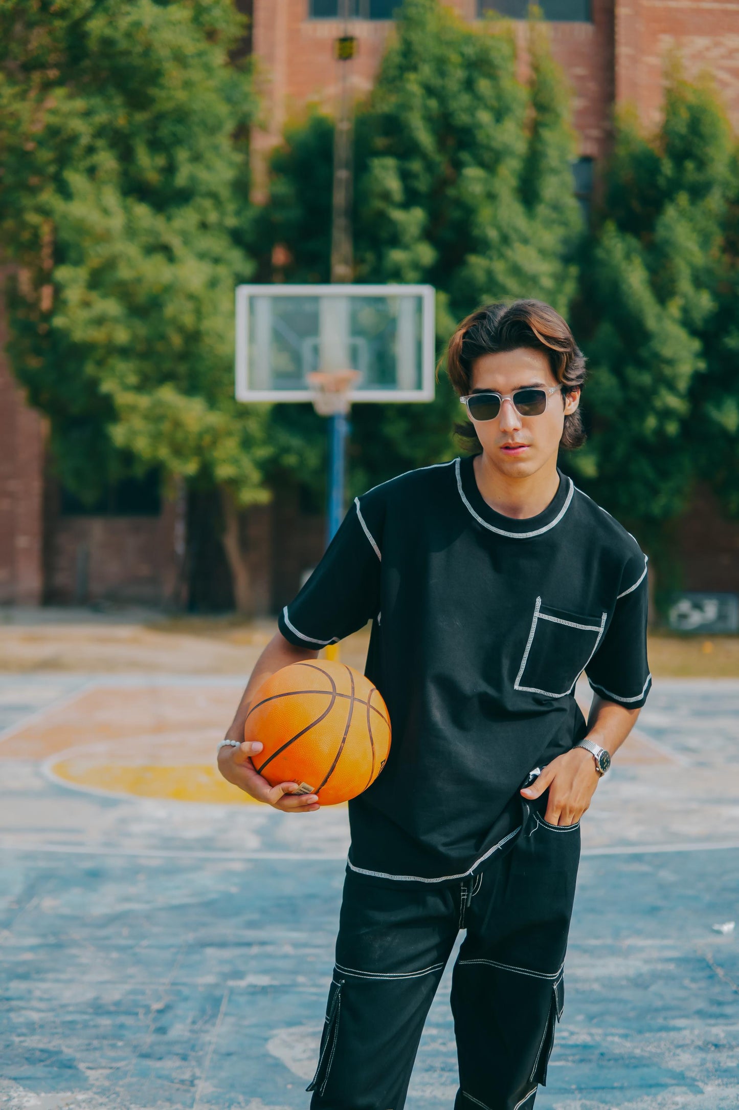 BLACK CONTRAST OVERSIZED T-SHIRT